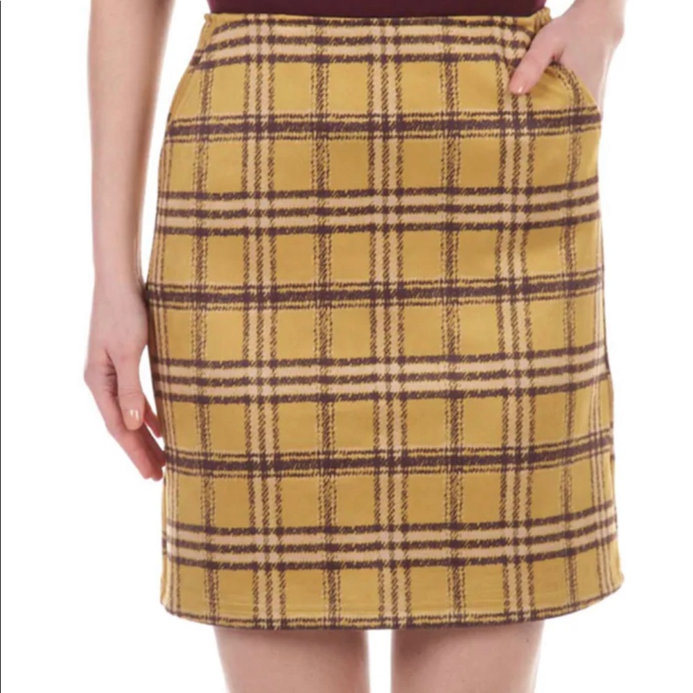 NWT Faux suede plaid skirt by Potter’s Pot size L
